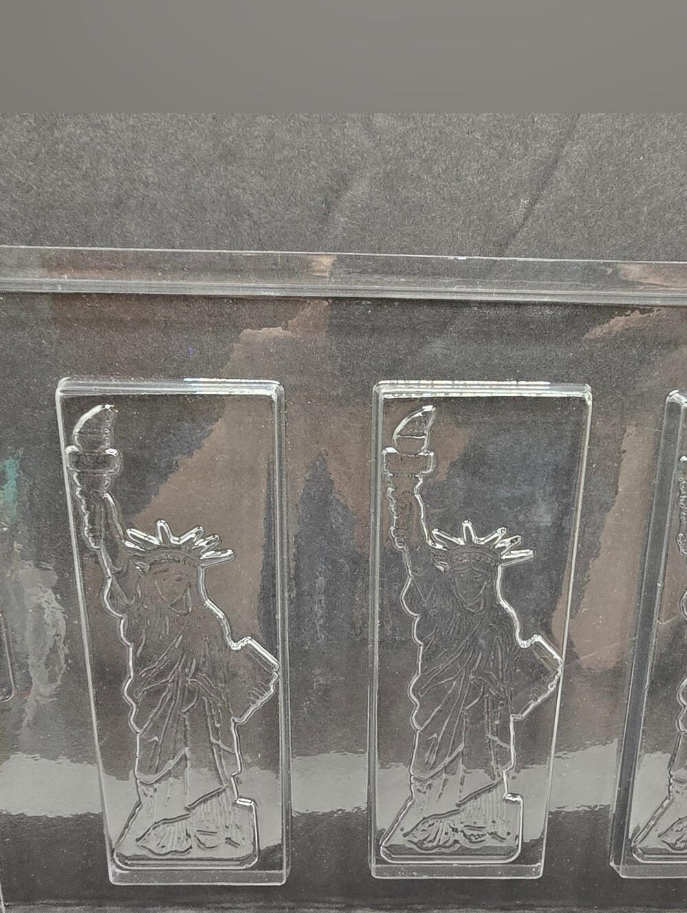 Statue Of Liberty Chocolate Mold 5" x 2" x 0.25" Soap Mold Plastic Vtg 1970s